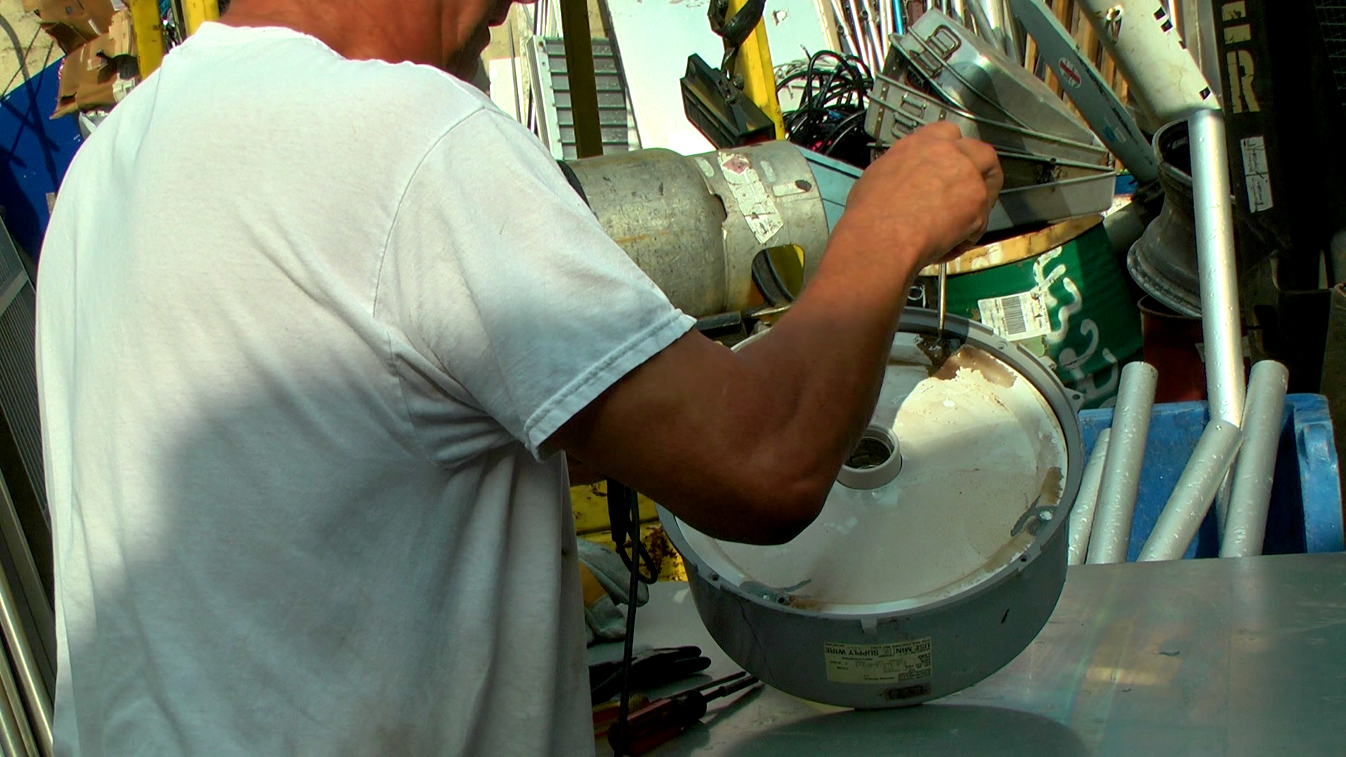 HOW TO SCRAP A LIGHTING BALLAST FOR MORE MONEY