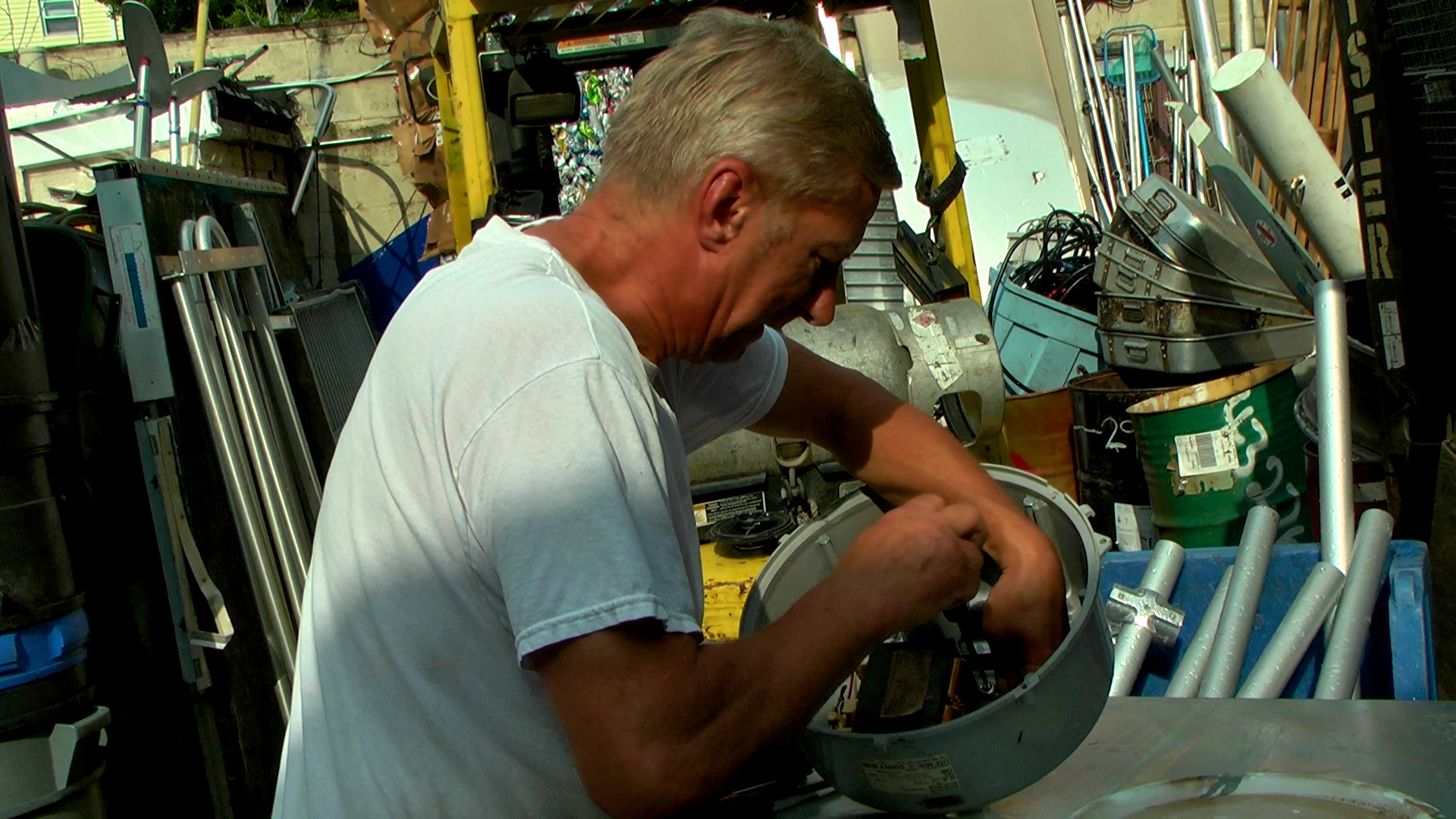 HOW TO SCRAP A LIGHTING BALLAST FOR MORE MONEY