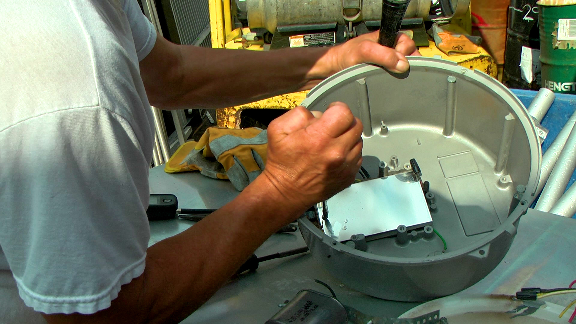 HOW TO SCRAP A LIGHTING BALLAST FOR MORE MONEY