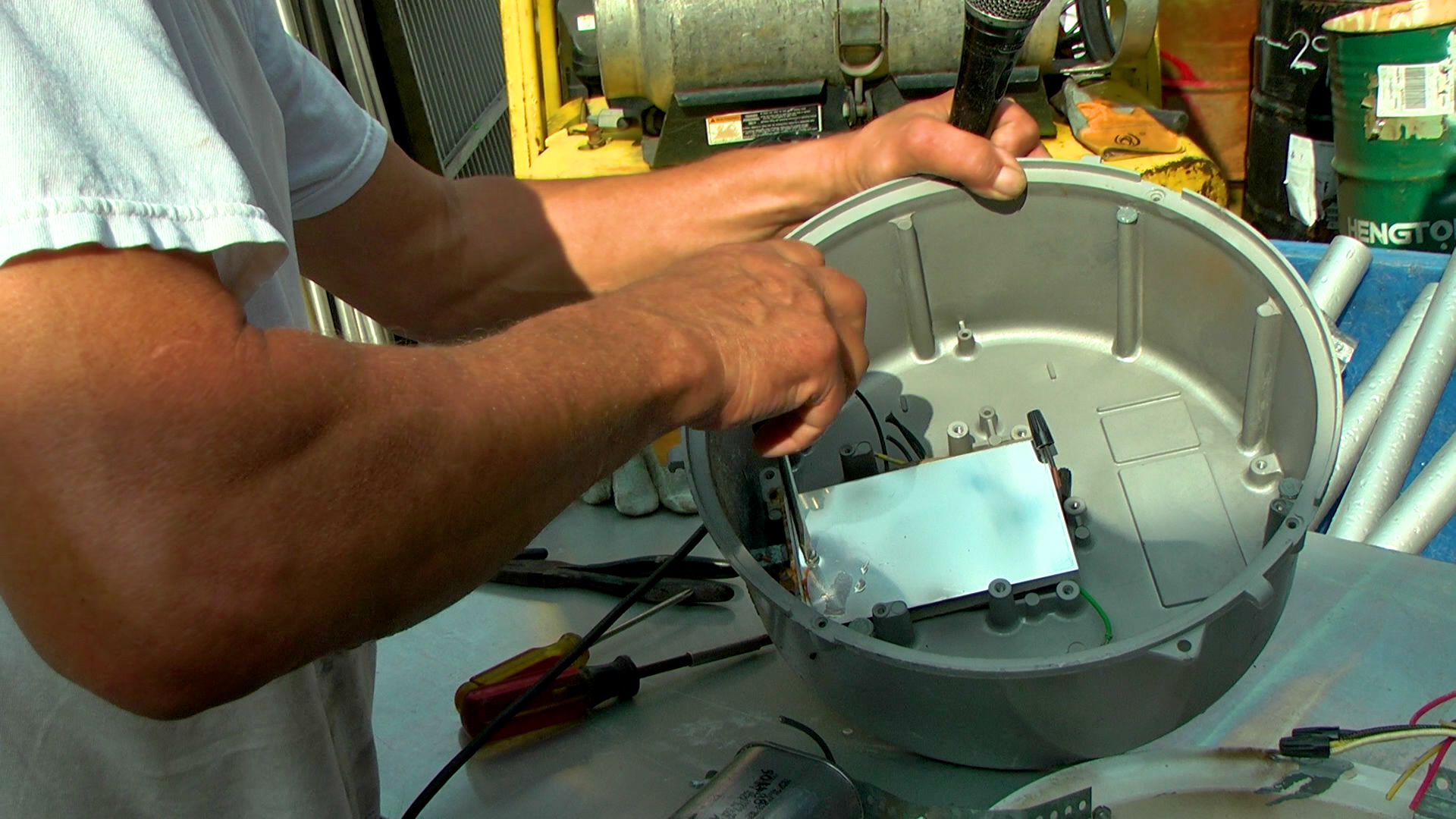 HOW TO SCRAP A LIGHTING BALLAST FOR MORE MONEY