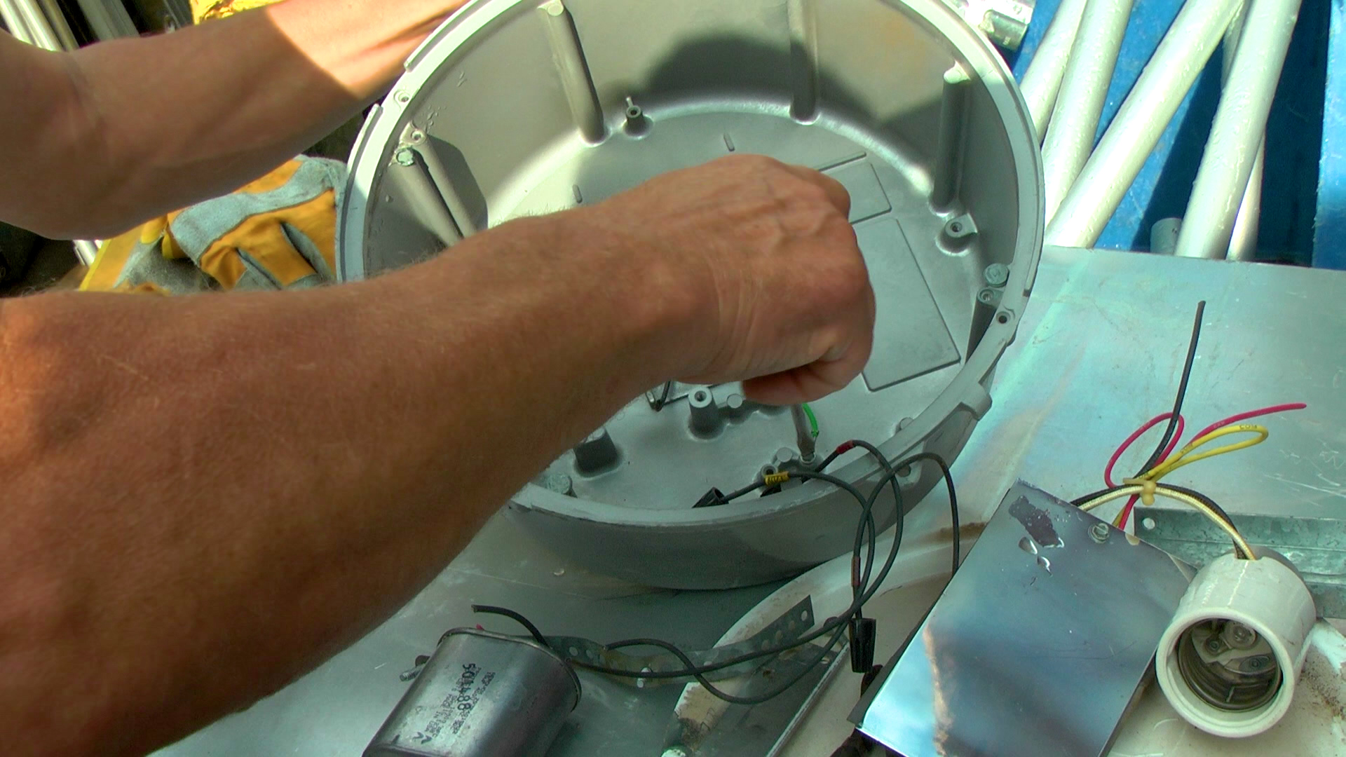 HOW TO SCRAP A LIGHTING BALLAST FOR MORE MONEY