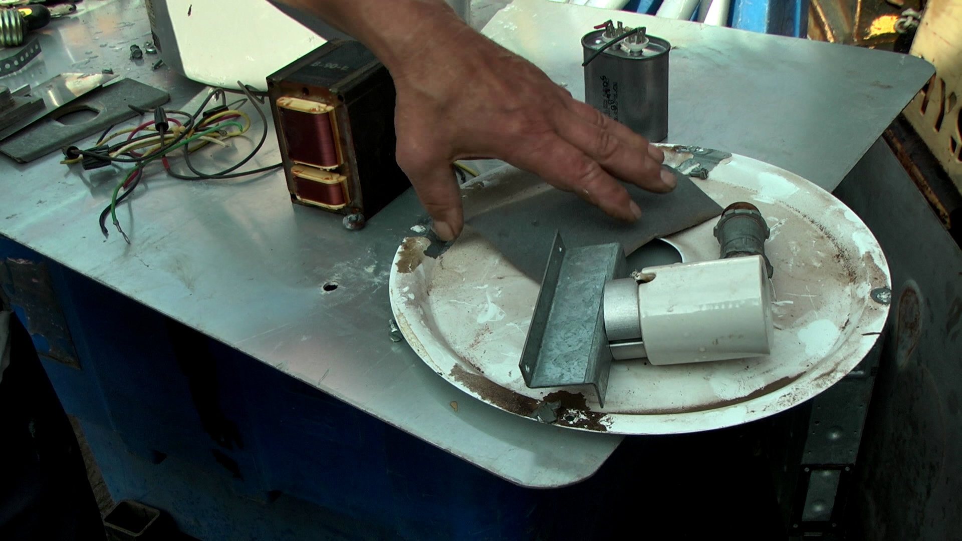 HOW TO SCRAP A LIGHTING BALLAST FOR MORE MONEY