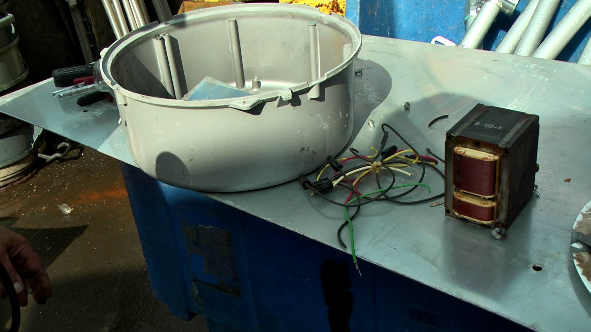 HOW TO SCRAP A LIGHTING BALLAST FOR MORE MONEY
